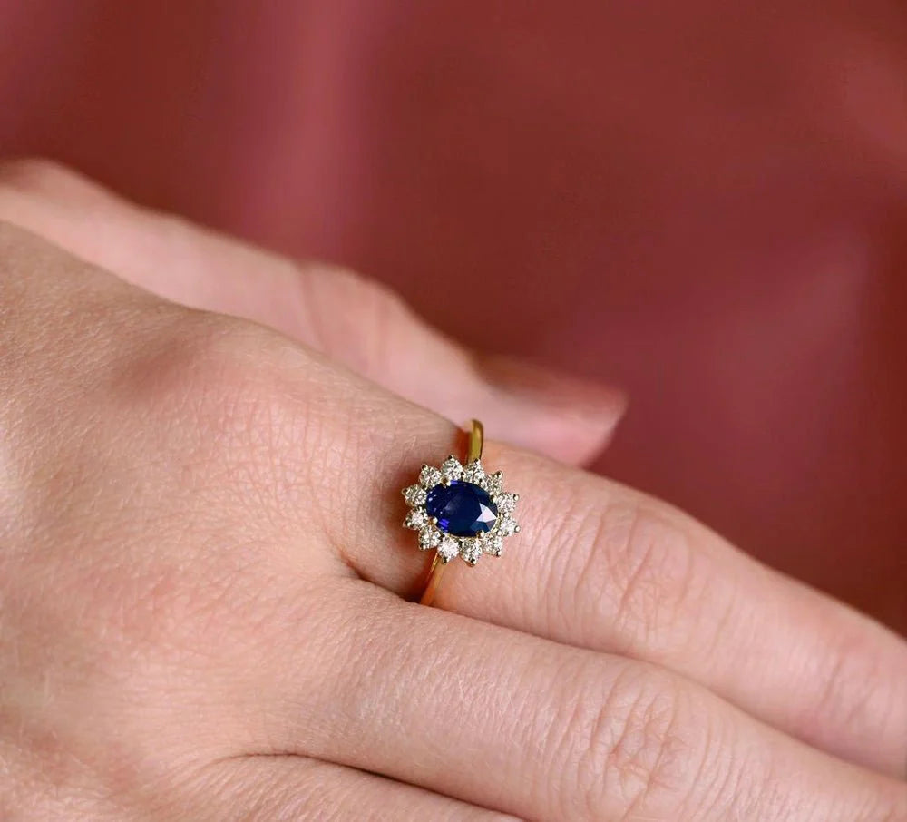 Royal Sapphire diamond ring